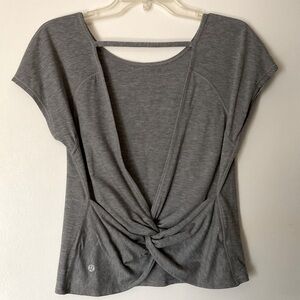 Lululemon yoga top, EUC 4